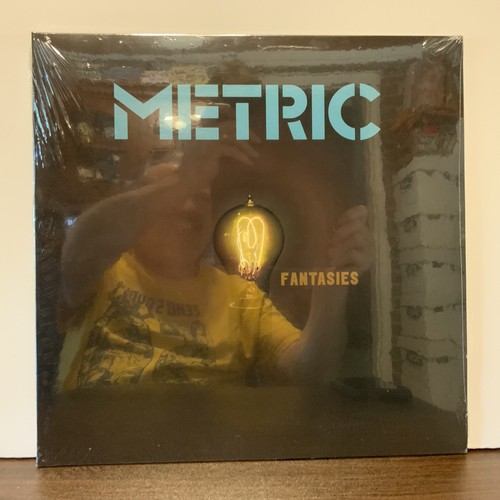 Metric fantasies 2009 - –,