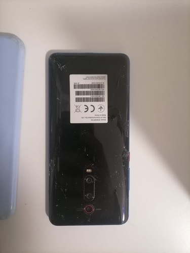 Telefono con schermo rotto - telefono,