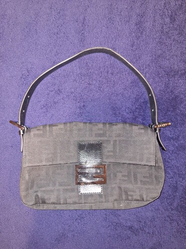 Fendi baguette nera zucca - fendi,