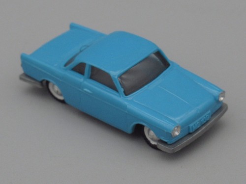 Voiture bmw 700 bleu - bmw,