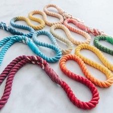 GUINZAGLIO IN CORDA COLORATO