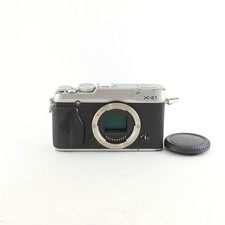 Fujifilm X E1 fotocamera mirrorless APS C X Trans CMOS firmware aggiornato Giappone