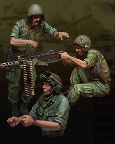 Lot figurines en - 4,