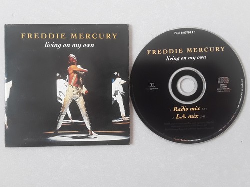 Freddie mercury living - freddie, on