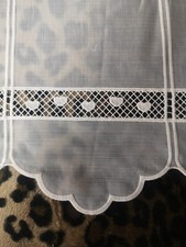 TENDINA A VETRO CON CUORICINI