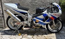 SUZUKI GSXR600 K1 2001 PER USO RICAMBI (NON INTERA)
