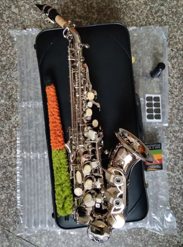 Sassofono soprano curvo