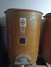 Tino/Botte in vetroresina da 1000/500 lt, ottime condizioni, con piedistallo