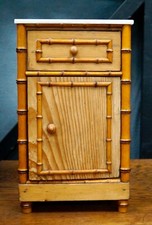 Armadio in miniatura in finto