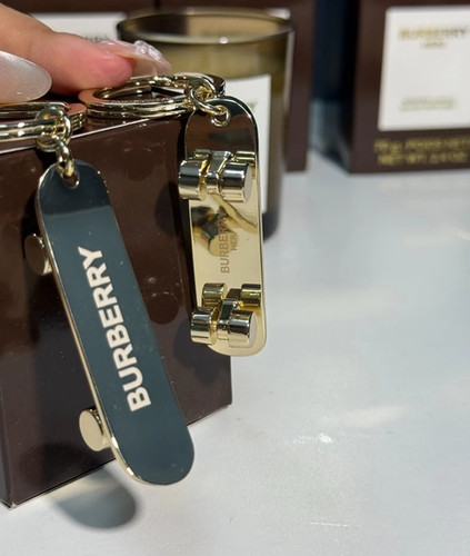 Burberry skateboard charm - burberry,