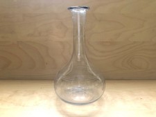 Bottiglia portafiori in vetro lavorato