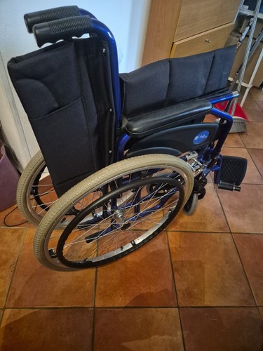 Carrozzina disabili pieghevole - carrozzina,