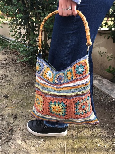 Borsa con mattonelle