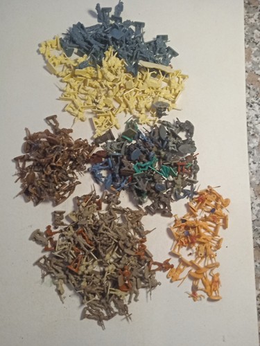 Lotto soldatini plastica - lotto,