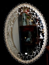 VINTAGE SPECCHIERA VETRO DI MURANO DECORATA A FIORI DAME INCISA A MANO. SPECCHIO