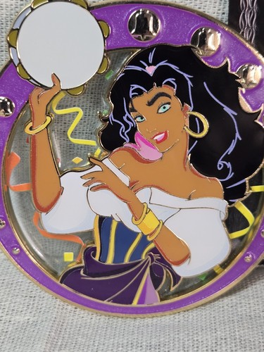 Disney artland esmeralda neo - disney,
