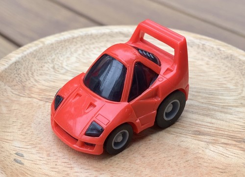 Modellino auto giocattolo