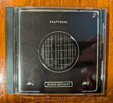 KRAFTWERK - Radio-Activity -