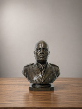 Benito Mussolini - Statua