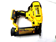 DEWALT 20V MAX XR Chiodatrice