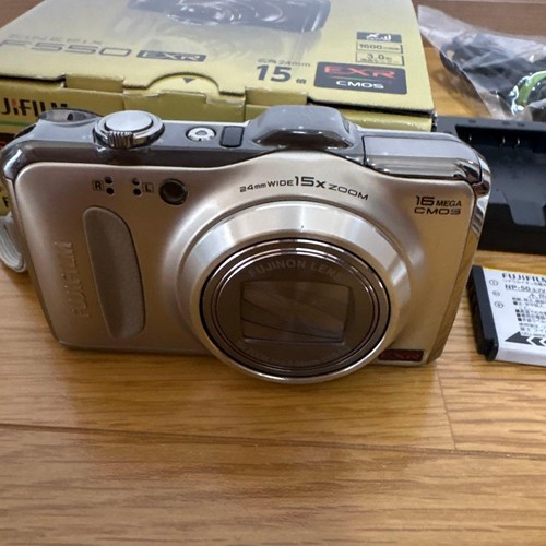 Fujifilm finepix f550exr set - fujifilm,