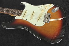 FENDER JAPAN ST62 tipo Stratocaster