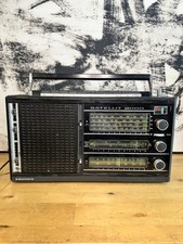 Radio a transistor Grundig Satellit 2000 non testata per ricambi o riparazioni