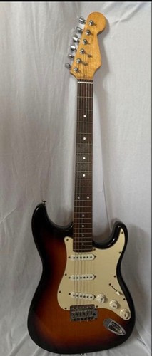 Legend fender stratocaster - fender,