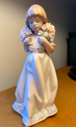 Lladro spring bouquets girl - lladro,