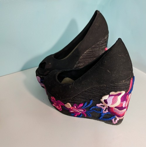 Tacchi con zeppa ricamati - , a