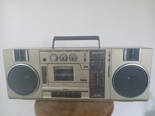Sharp 7300 boombox - h,