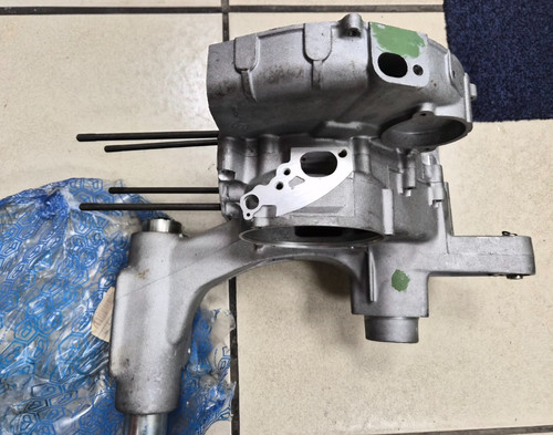 Carter motore piaggio vespa - piaggio,