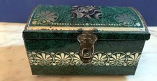 VINTAGE METAL TIN BOX CHEST