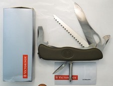 Victorinox One-Hand Trekker