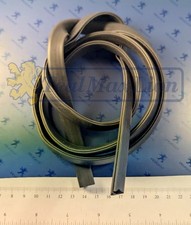 Joint latéral de repos de capot compartiment moteur Peugeot 504 coupé/cabriolet