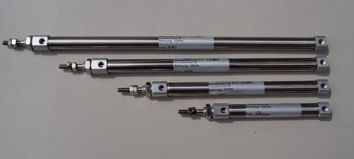 Cilindro pneumatico doppio