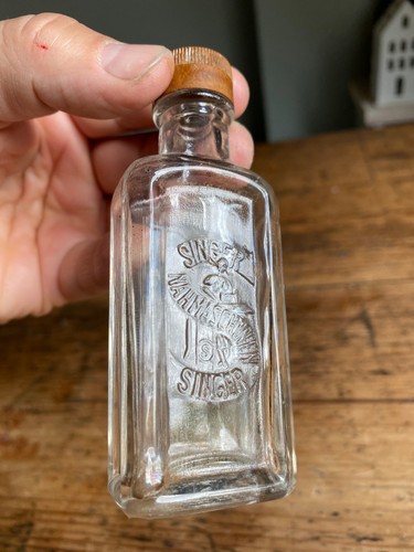 Antica bottiglia olio - antica,