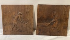 Due pannelli legno intagliato