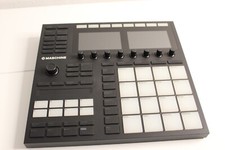 Native Instruments Maschine MK3 sintetizzatore GrooveBox studio musicale