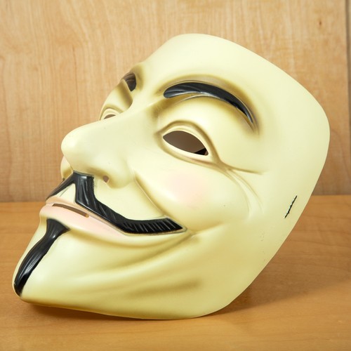 Maschera per vendetta - v, dc