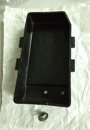 Cassetto porta attrezzi sotto