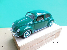 MAISTO 1/18:"VW Brezelkäfer, 1951, verde scuro"