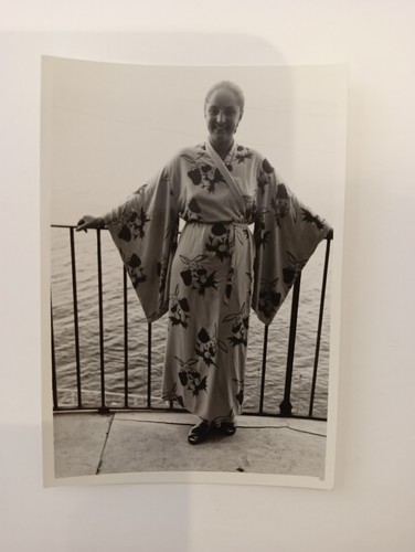 Ritratto donna con kimono - donna,