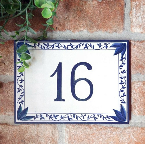 Numero civico con - numero, disegno