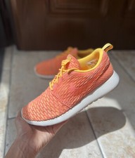 Nike Roshe Run Flyknit Laser Orange (W) Running Shoes