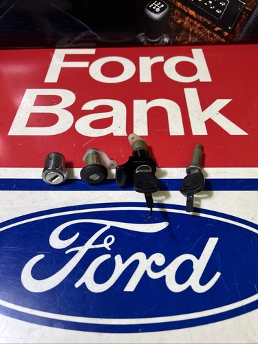 Set serrature ford escort mk3 - set,