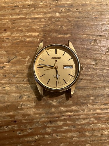 Seiko sveglia tono oro
