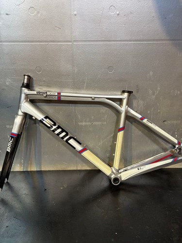 Bmc streetracer sr01 - bmc,