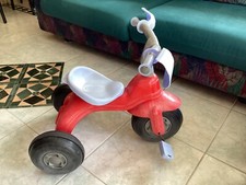 TRICICLO GIOCATTOLO IN PLASTICA  PER BAMBINI buone condizioni