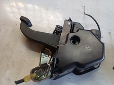 81C* Mercedes W204 freno di stazionamento a pedale pedale freno di stazionamento A2044200984